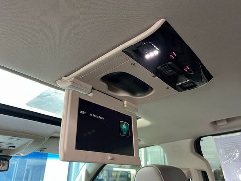 Used 2019 GMC Yukon XL Denali w/ Open Road Package image 20