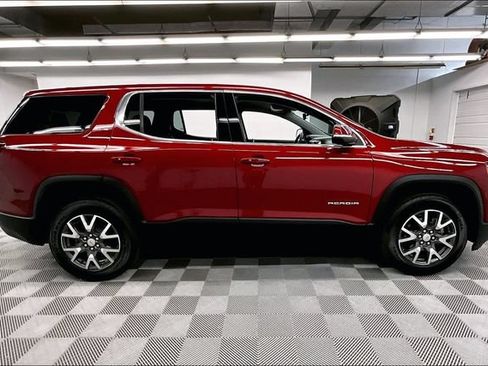Used 2023 GMC Acadia SLE FWD image 14