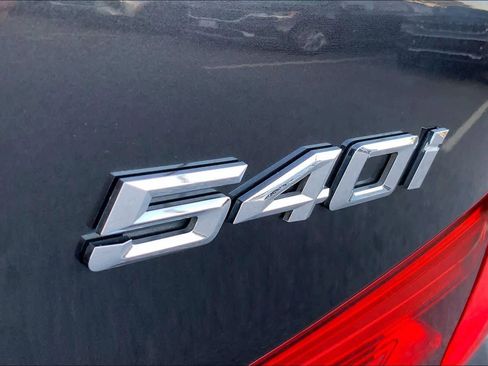 Used 2017 BMW 540i image 10