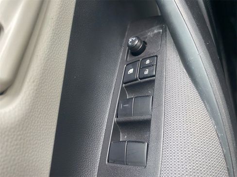 Used 2025 Toyota Corolla LE image 16