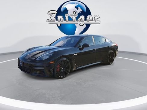Used 2016 Porsche Panamera GTS image 3