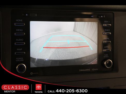 Used 2018 Toyota Sienna XLE w/ XLE Navigation Package image 13