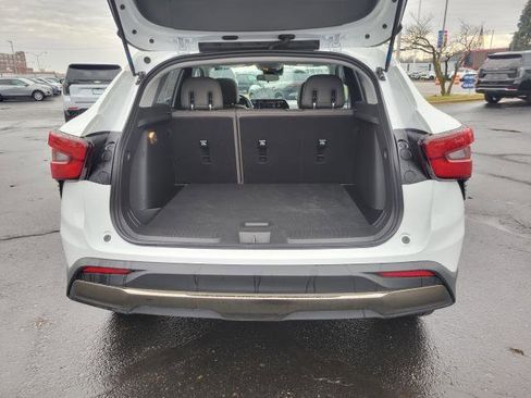 Used 2024 Chevrolet Trax ACTIV w/ Sunroof Package image 25