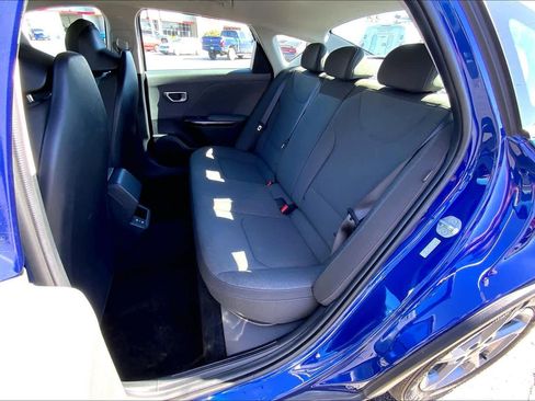 Used 2025 Kia K4 LXS image 21