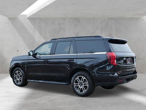 Certified 2025 Ford Expedition Active image 4