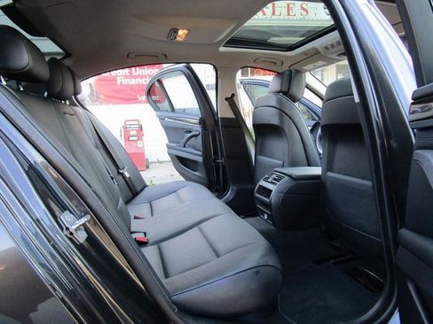 Used 2011 BMW 528i Sedan image 34