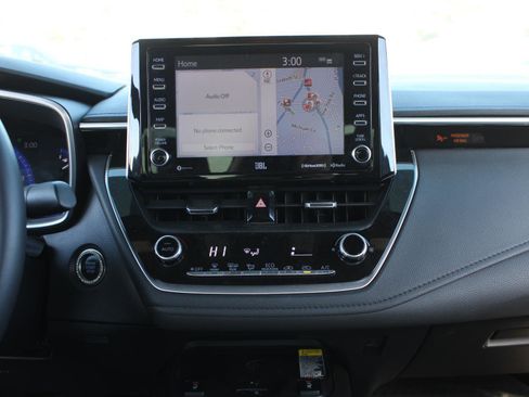 Used 2020 Toyota Corolla XSE FWD image 11