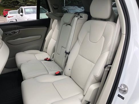 New 2025 Volvo XC90 B6 Plus w/ Protection Package Premier image 32