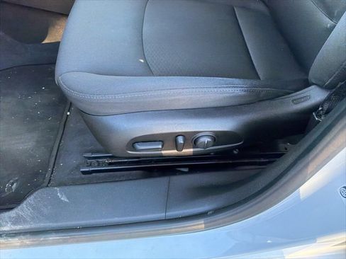 Used 2018 Chevrolet Malibu LT image 30