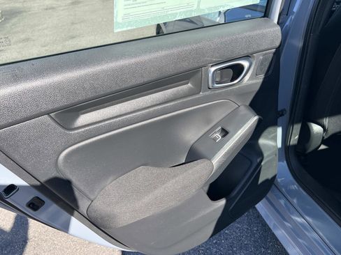 Used 2023 Honda Civic Sport image 19