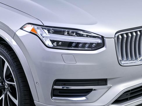 Certified 2023 Volvo XC90 B6 Plus w/ Protection Package Premier AWD/4WD image 37