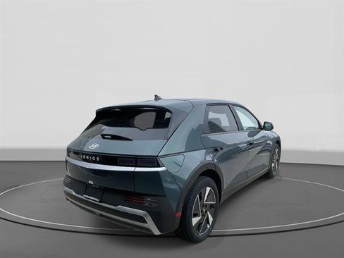 New 2026 Hyundai Santa Fe Calligraphy FWD image 5