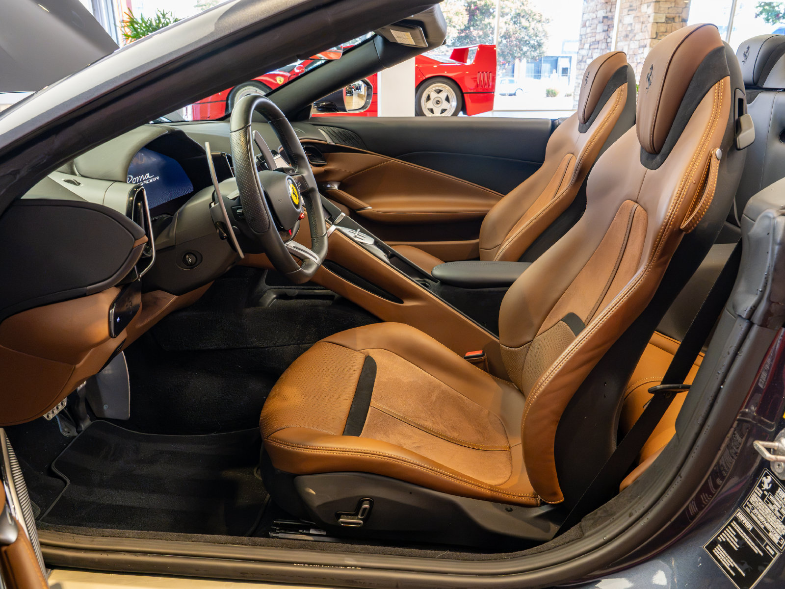 Used 2025 Ferrari Roma Spider RWD image 10