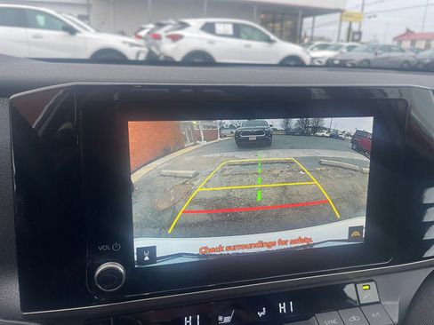 Used 2025 Toyota Camry LE image 17