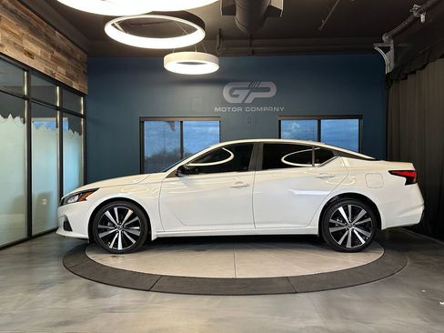 Used 2022 Nissan Altima 2.5 SR image 6