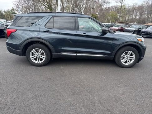 Certified 2022 Ford Explorer XLT w/ Equipment Group 202A AWD/4WD image 9