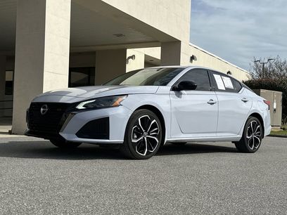 Used 2024 Nissan Altima 2.5 SR