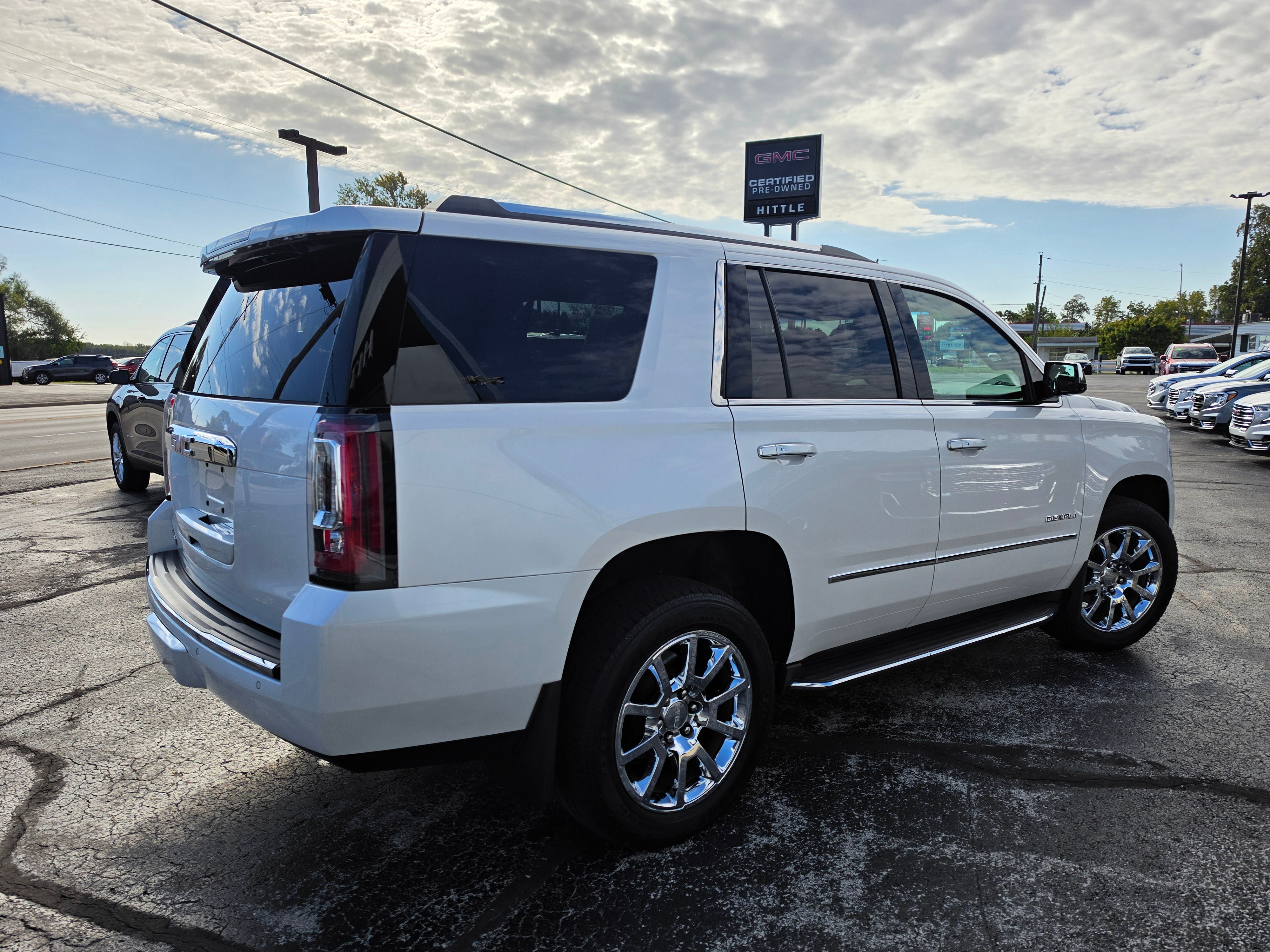 Used 2016 GMC Yukon Denali AWD/4WD image 4