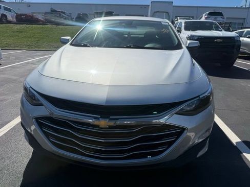 Used 2020 Chevrolet Malibu LT image 1