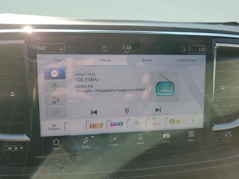 New 2026 Chrysler Pacifica Select image 12