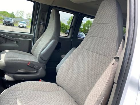 Used 2025 GMC Savana 3500 LT w/ LT Preferred Equipment Group RWD image 14