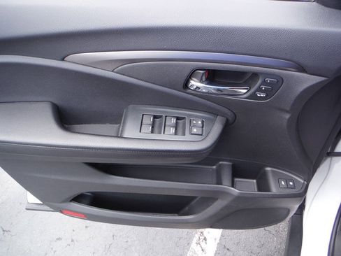 Used 2022 Honda Pilot Special Edition image 16