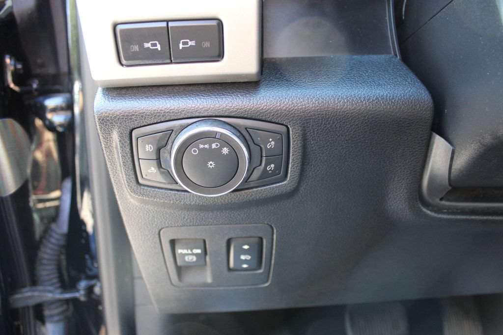 Used 2018 Ford F150 Lariat w/ Equipment Group 502A Luxury AWD/4WD image 24