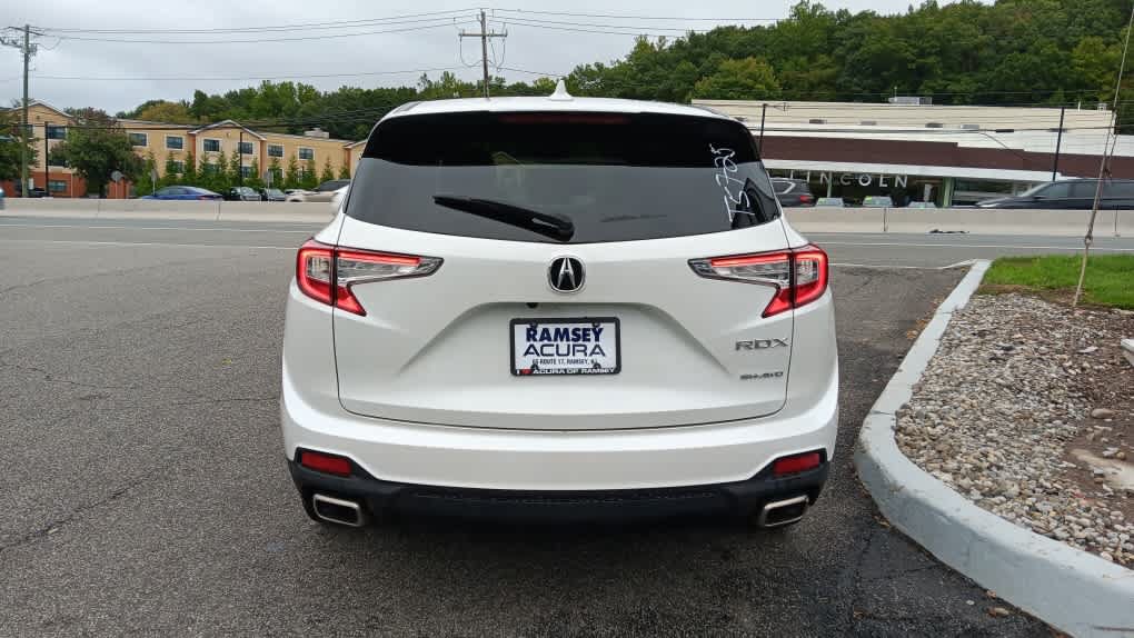 Used 2024 Acura RDX SH-AWD image 4