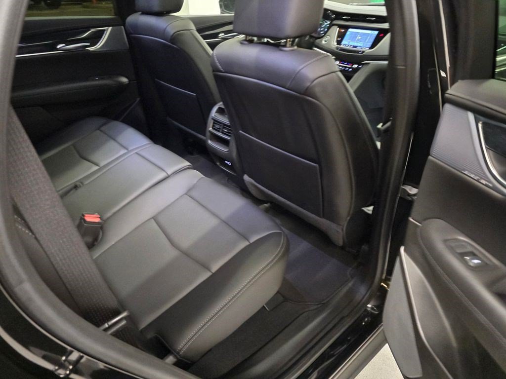 Used 2024 Cadillac XT5 Premium Luxury FWD image 32