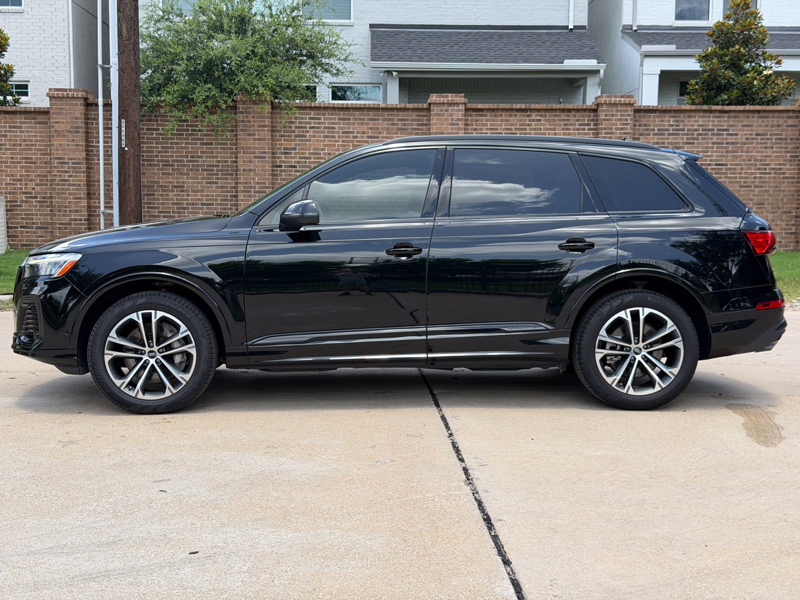 Used 2025 Audi Q7 2.0T Premium Plus w/ Premium Plus Package AWD/4WD image 13
