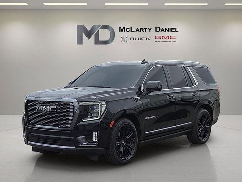Certified 2023 GMC Yukon Denali Ultimate AWD/4WD image 2