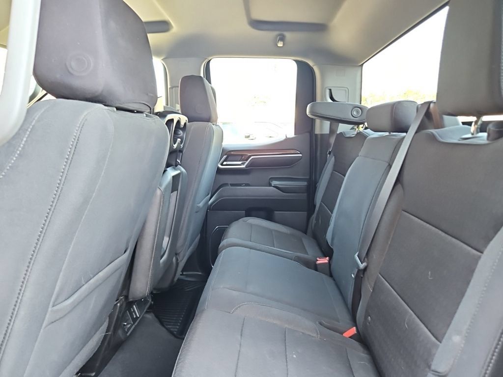 Used 2024 Chevrolet Silverado 1500 LT AWD/4WD image 25