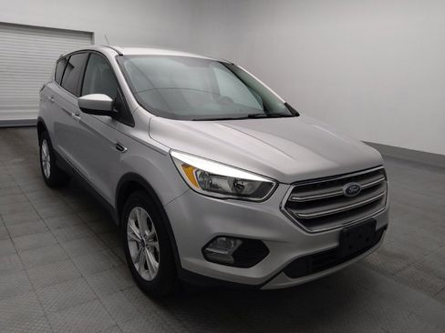 Used 2017 Ford Escape SE FWD image 13