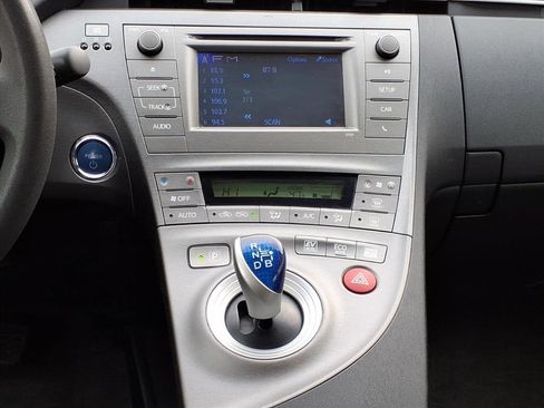 Used 2013 Toyota Prius Two image 7