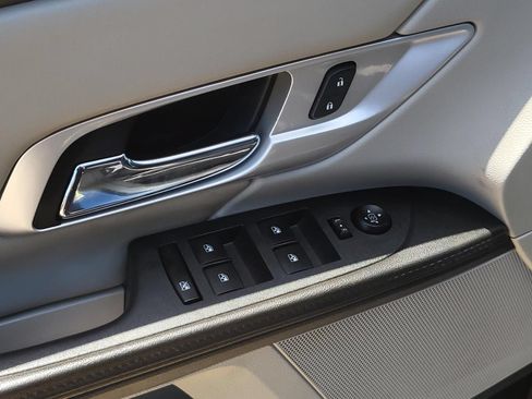 Used 2017 GMC Terrain SLE FWD image 17