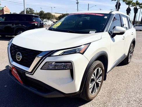 Certified 2021 Nissan Rogue SV image 3