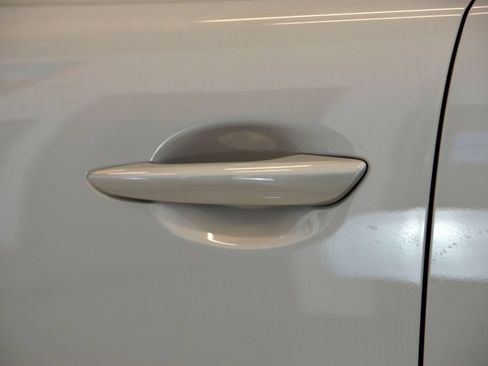 Certified 2024 MAZDA CX-90 Plug-In Hybrid w/ Preferred AWD/4WD image 13