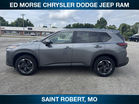 Used 2024 Nissan Rogue SV AWD/4WD image 8
