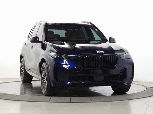 Used 2024 BMW X5 xDrive40i w/ M Sport Package image 1