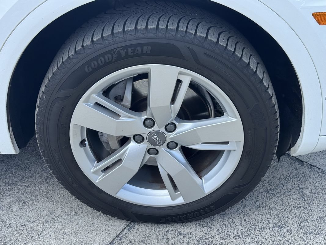 Used 2019 Audi Q5 Prestige w/ Prestige Package AWD/4WD image 31