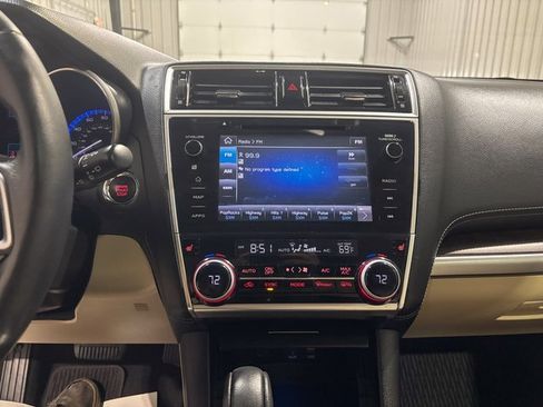 Used 2018 Subaru Outback 2.5i Limited image 19