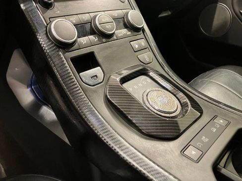 Used 2018 Land Rover Range Rover Evoque SE image 18