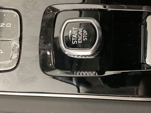 New 2026 Volvo XC90 B6 Ultra w/ Protection Package image 29