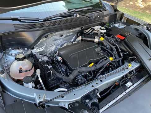 Used 2025 Chevrolet Trax LT w/ Driver Confidence Package image 15