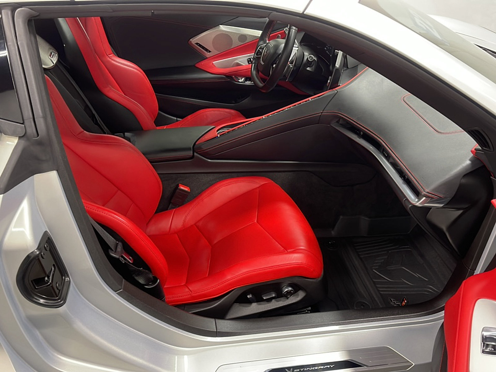 Used 2022 Chevrolet Corvette Stingray Preferred Conv w/ Z51 Performance Package RWD image 20