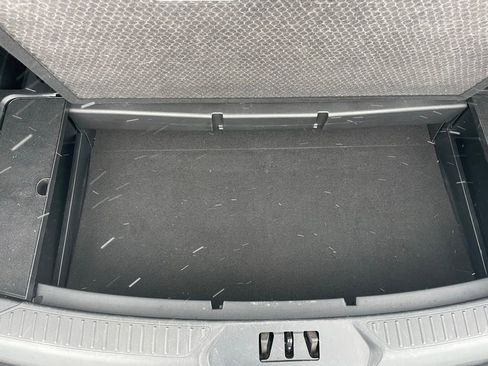 Used 2023 Ford Explorer XLT w/ Equipment Group 202A image 35