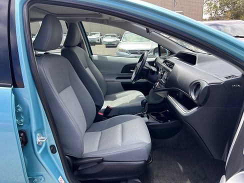 Used 2014 Toyota Prius C Four FWD image 18