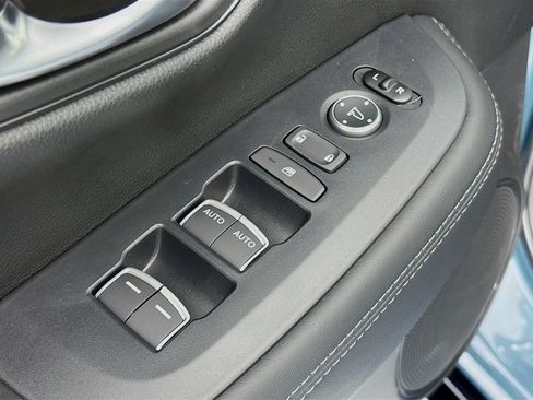 New 2027 Honda HR-V EX-L image 17
