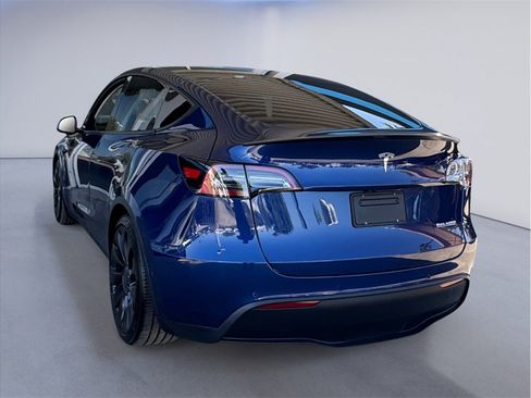 Used 2022 Tesla Model Y Performance AWD/4WD image 4