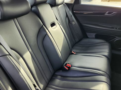 Used 2023 Genesis G80 2.5T image 24